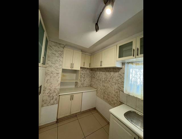 3 BEDROOM HOUSE FOR SALE IN YELLOWWOOD PARK